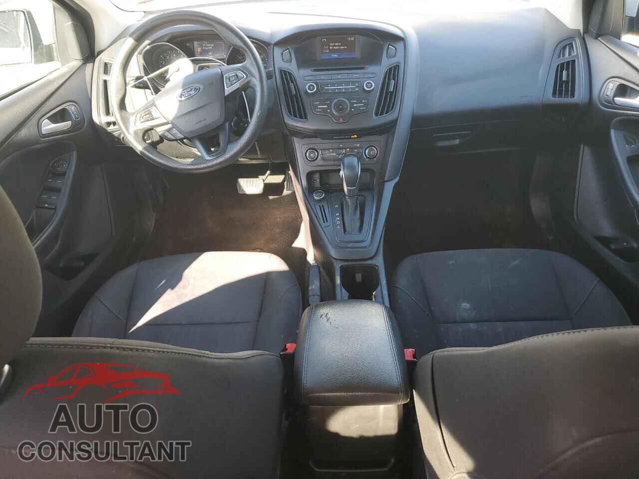 FORD FOCUS 2017 - 1FADP3F26HL309253