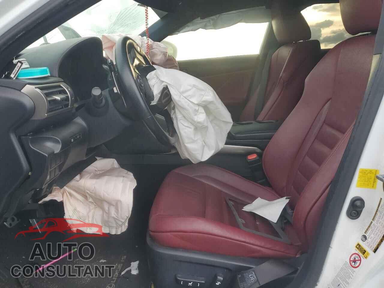 LEXUS IS 2015 - JTHBF1D24F5053660