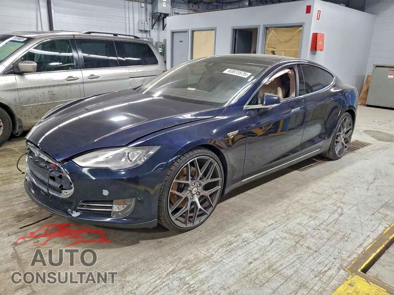 TESLA MODEL S 2015 - 5YJSA1H44FF082408