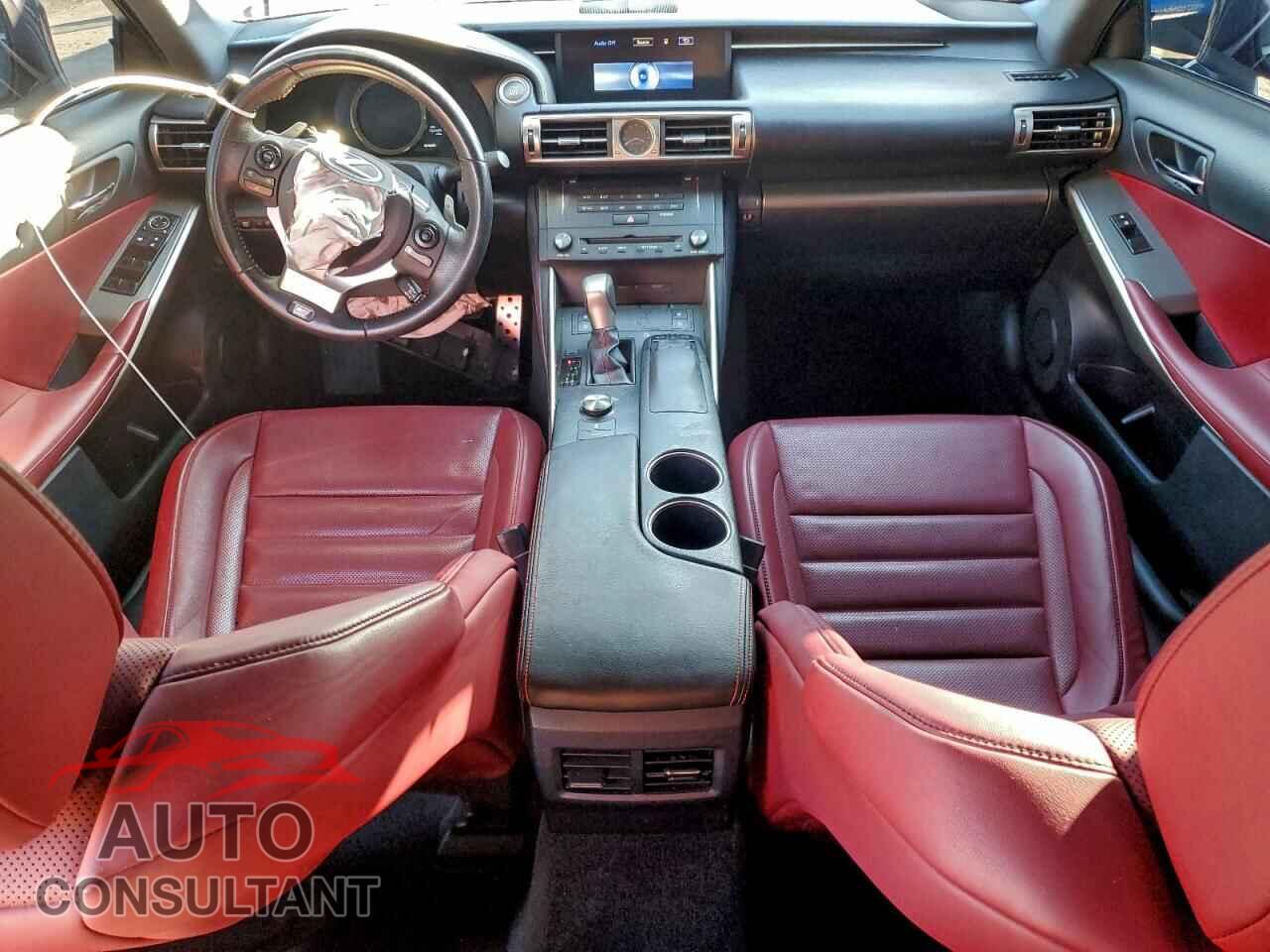 LEXUS IS 2015 - JTHBE1D29F5015201