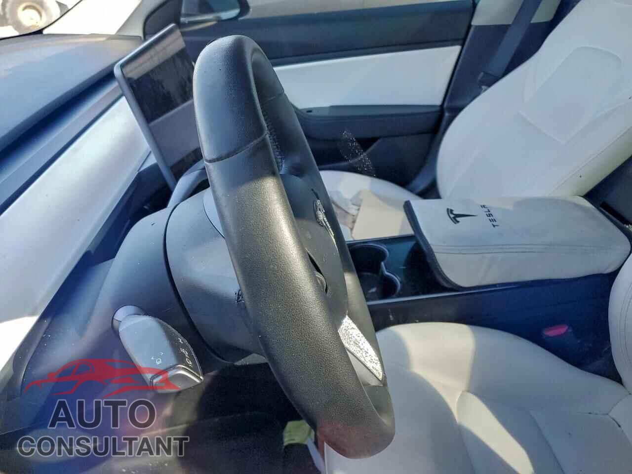TESLA MODEL 3 2019 - 5YJ3E1EB8KF450403