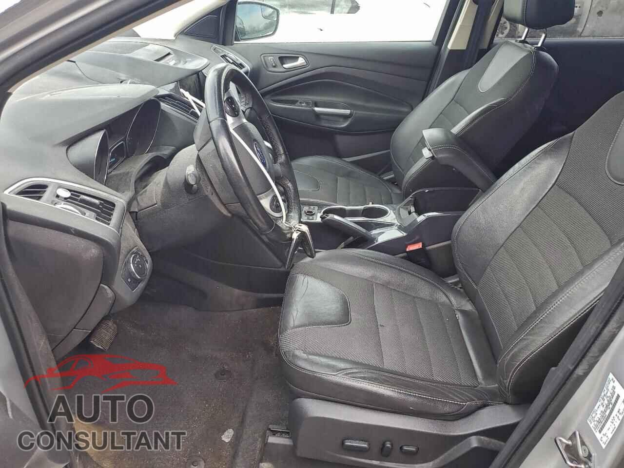 FORD ESCAPE 2013 - 1FMCU0J99DUB09856