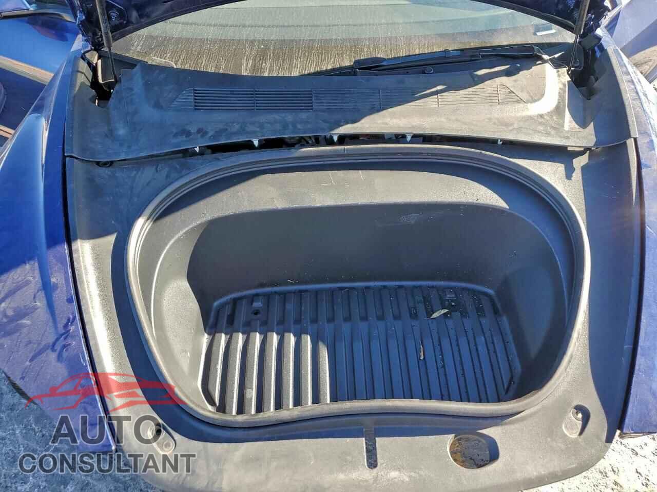 TESLA MODEL 3 2024 - 5YJ3E1EA8RF832738