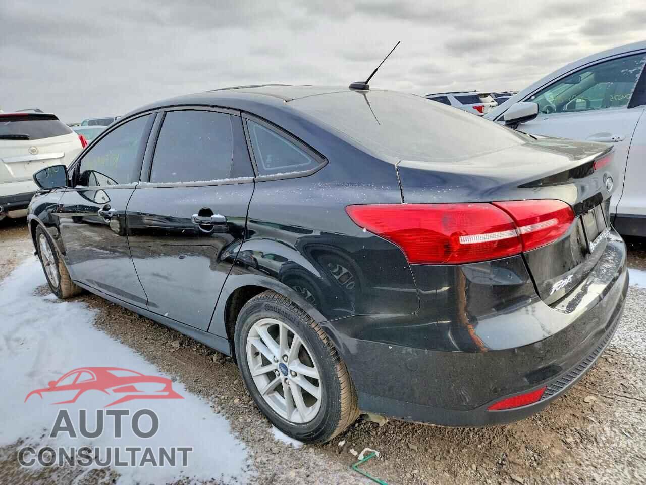FORD FOCUS 2015 - 1FADP3F28FL373131