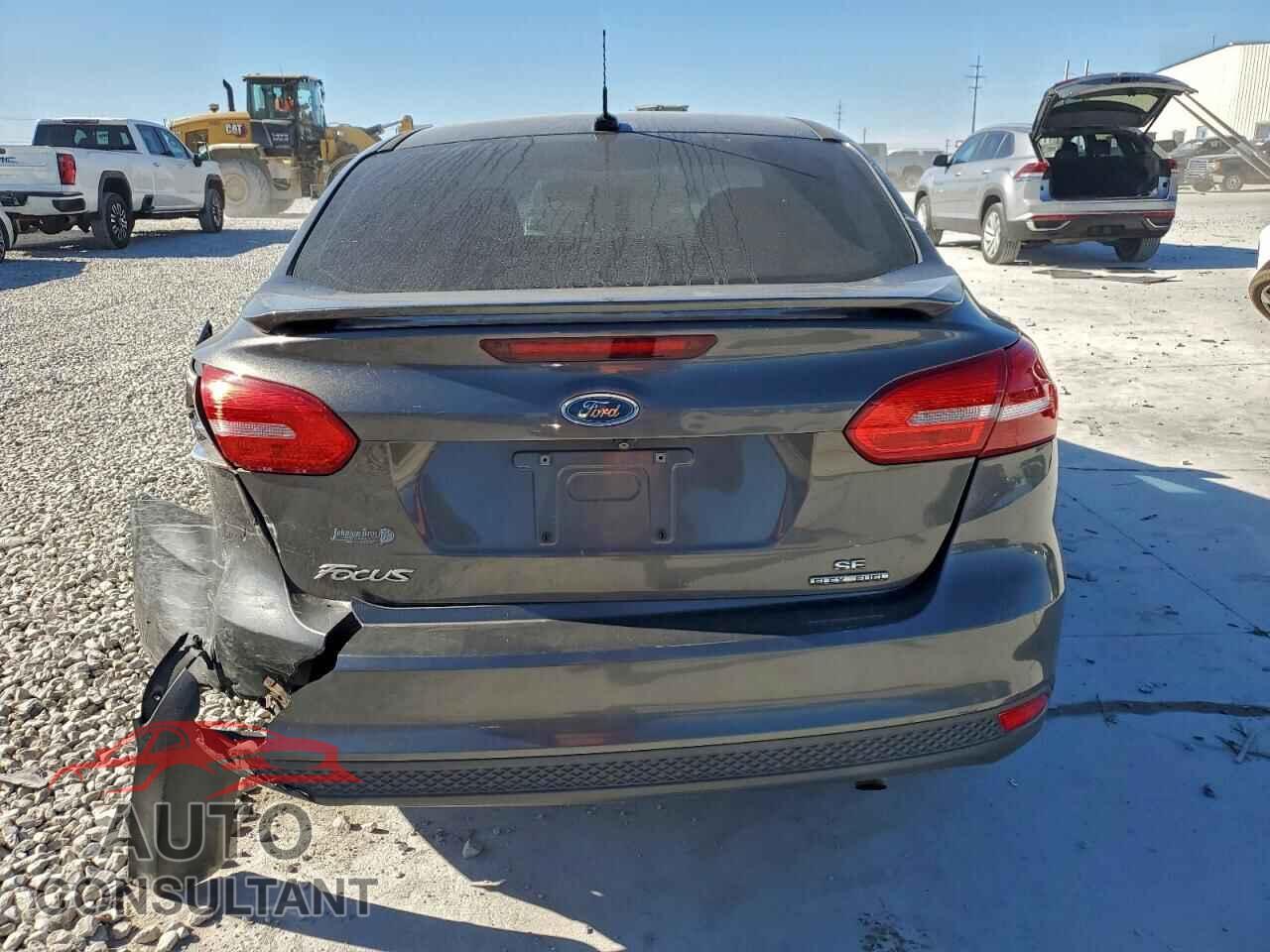 FORD FOCUS 2015 - 1FADP3F28FL384906