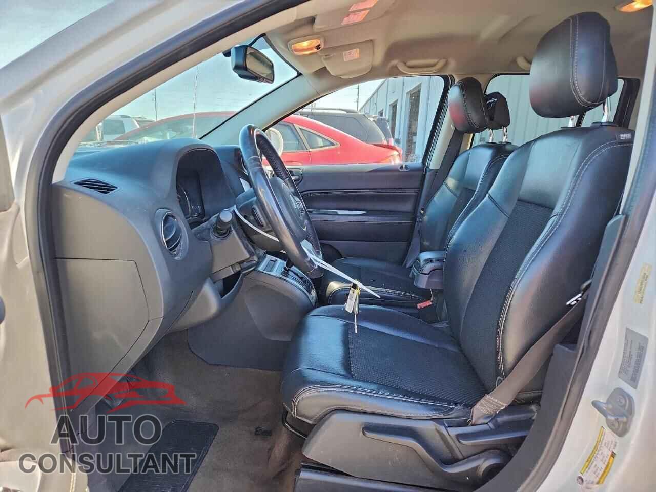JEEP COMPASS 2017 - 1C4NJCEB8HD160419