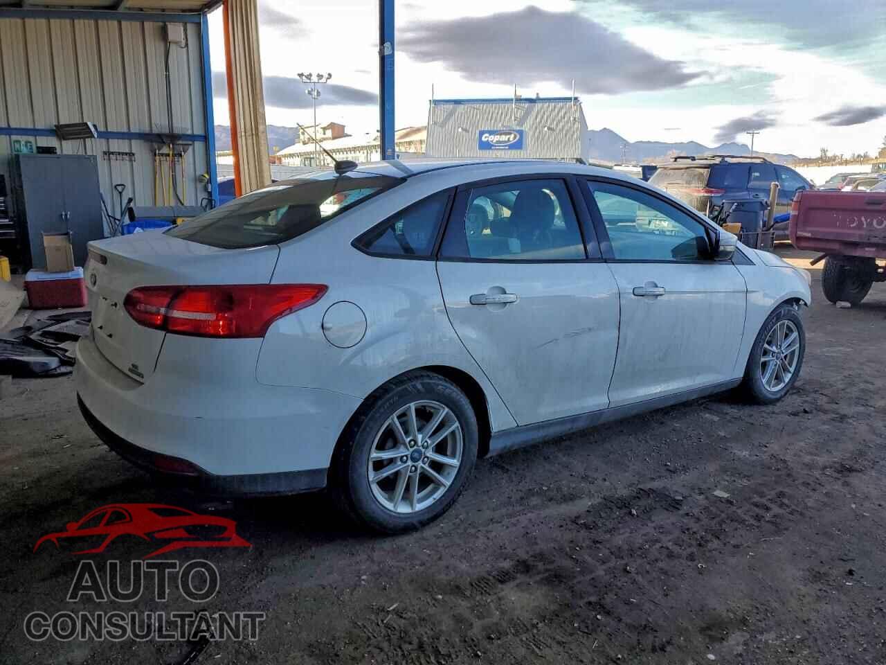 FORD FOCUS 2016 - 1FADP3F22GL391545