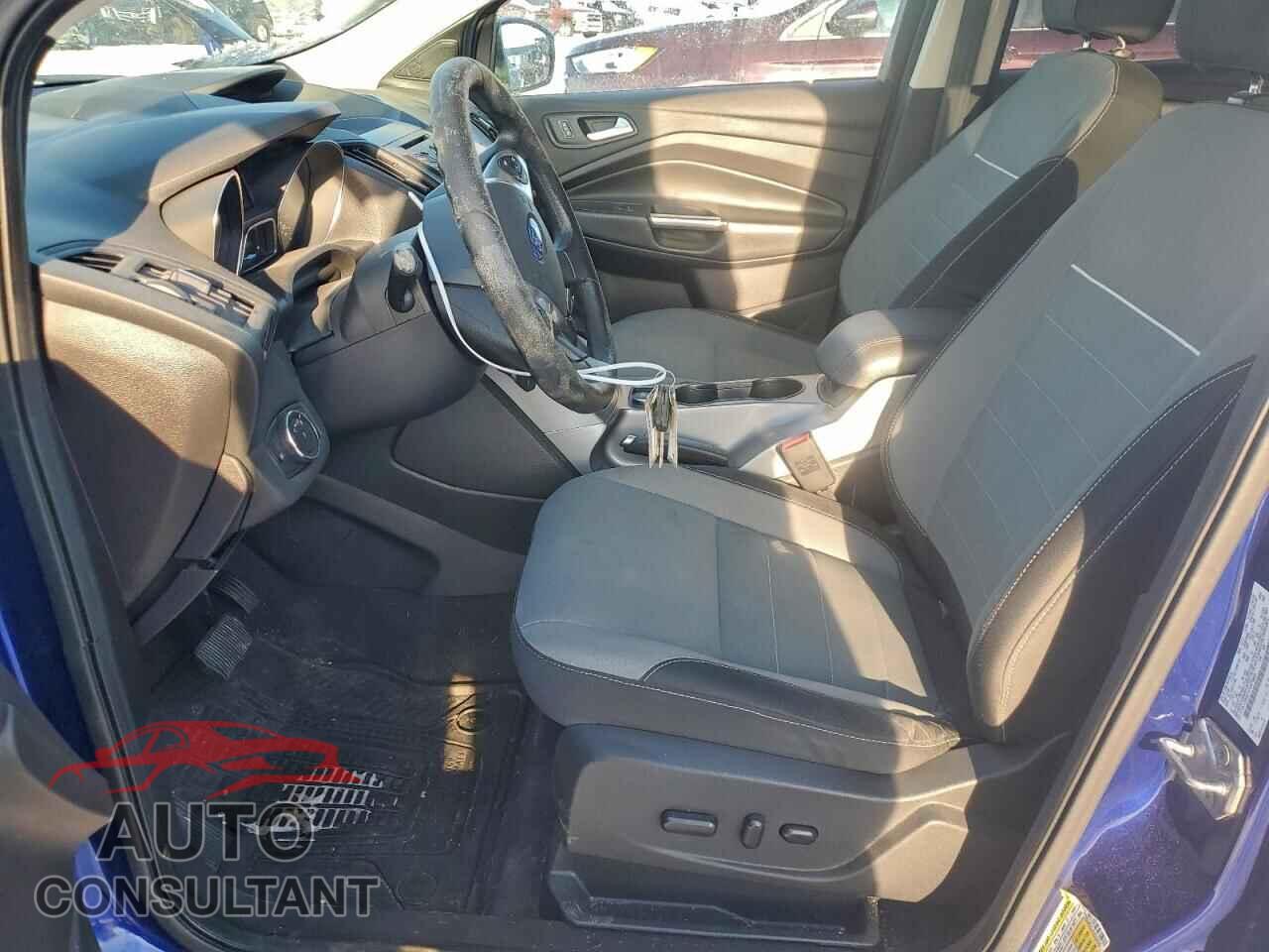 FORD ESCAPE 2015 - 1FMCU9GX1FUA75845