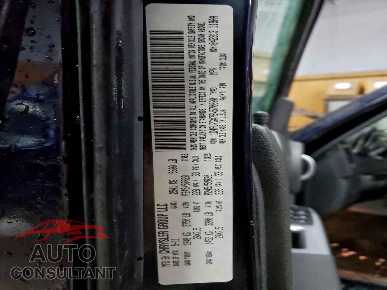 DODGE NITRO 2011 - 1D4PU7GX7BW570000