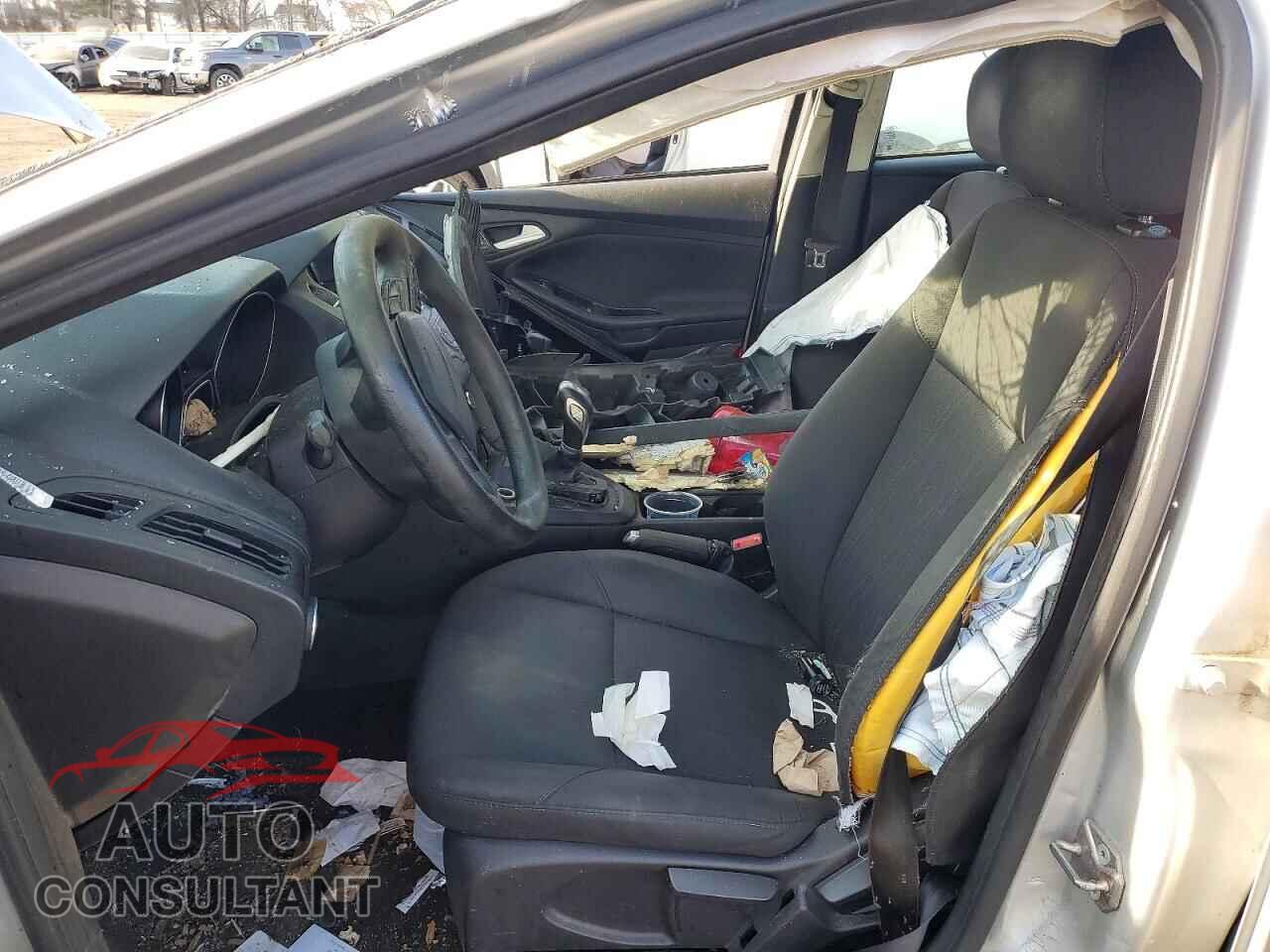 FORD FOCUS 2016 - 1FADP3K22GL264672
