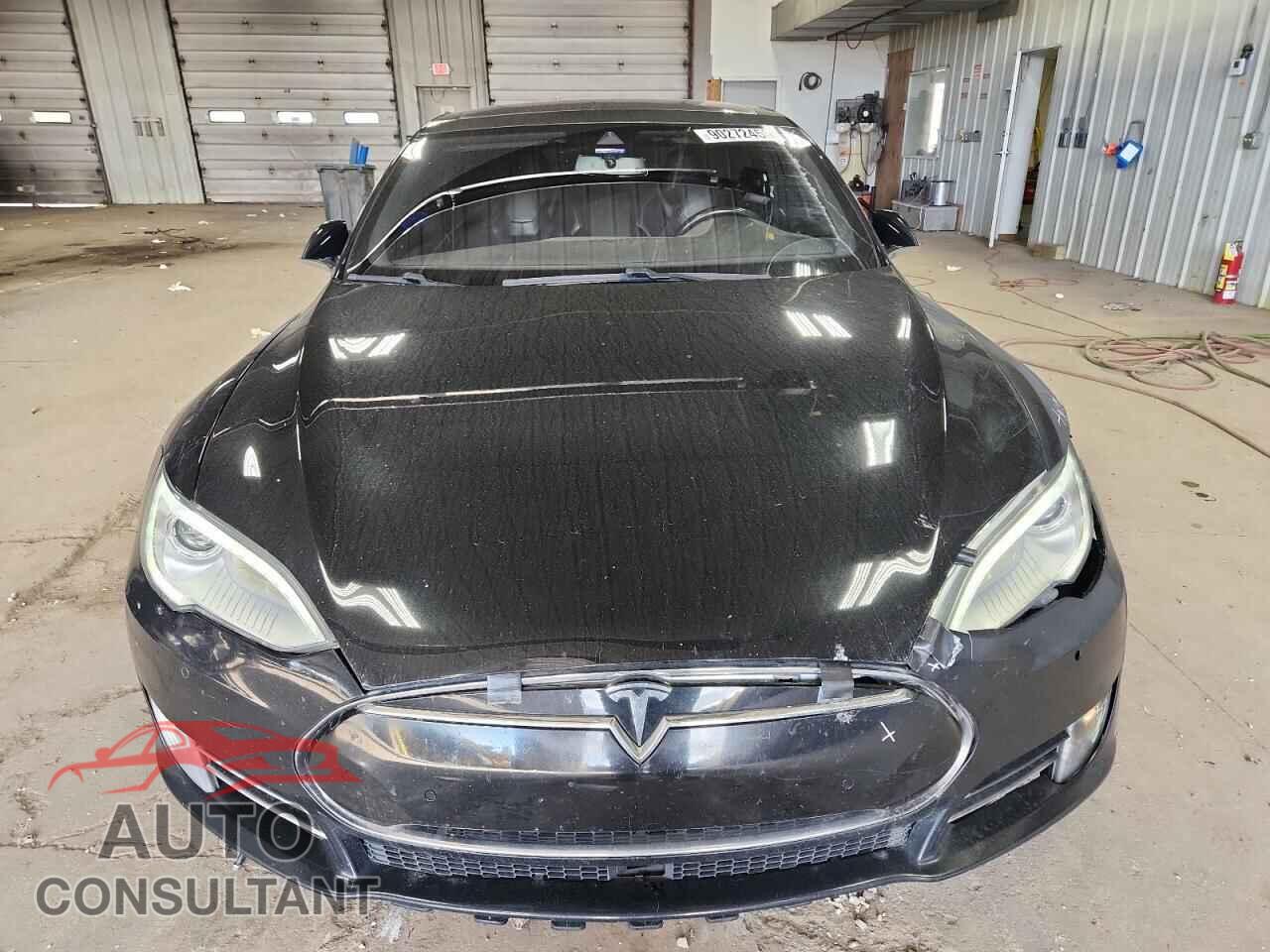 TESLA MODEL S 2015 - 5YJSA4H28FF094593