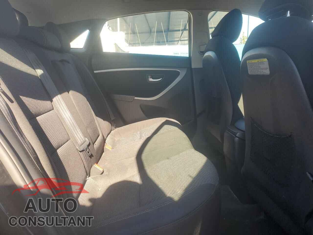 HYUNDAI ELANTRA 2013 - KMHD35LE7DU053379