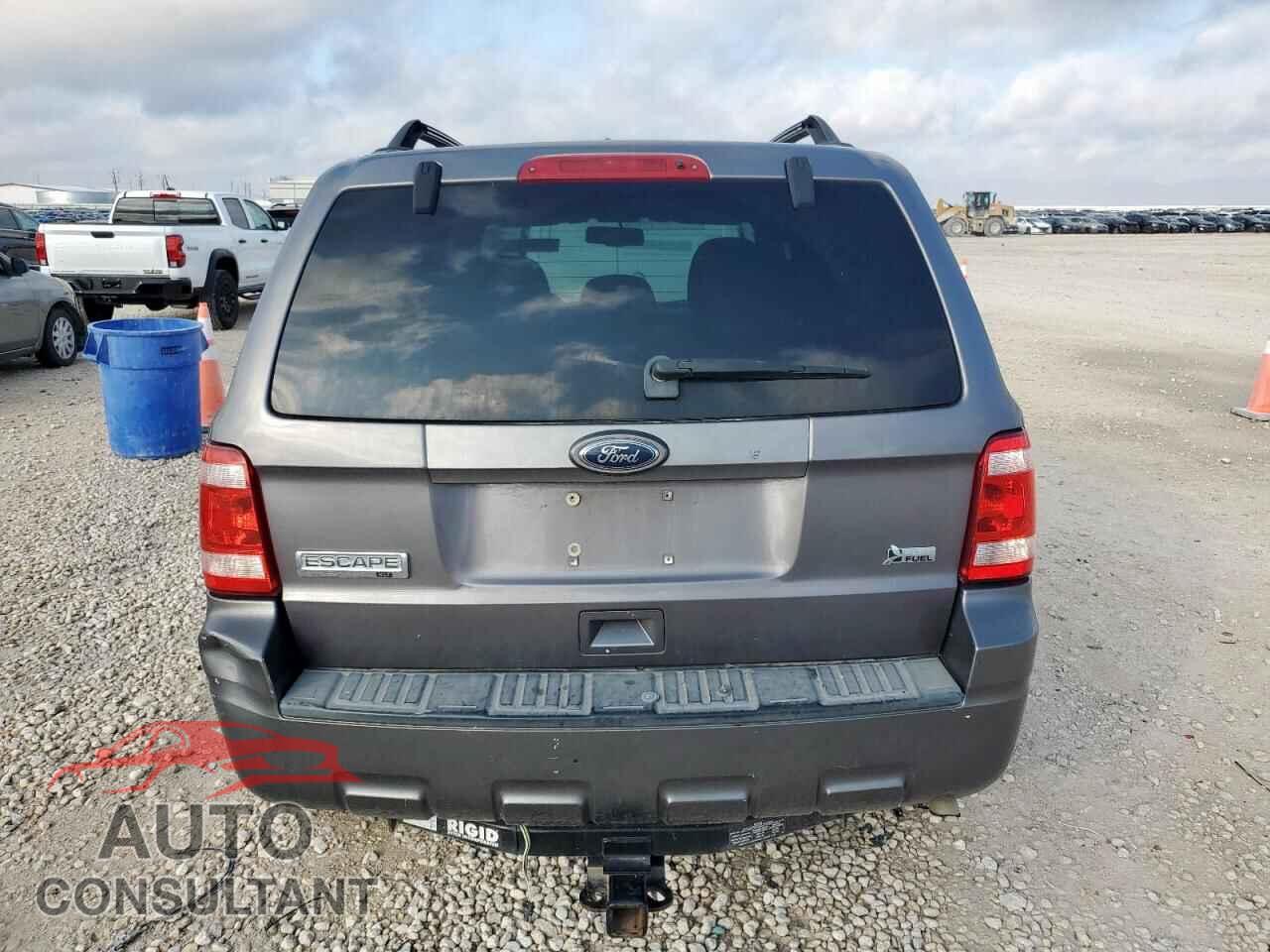 FORD ESCAPE 2010 - 1FMCU0DG3AKA08667