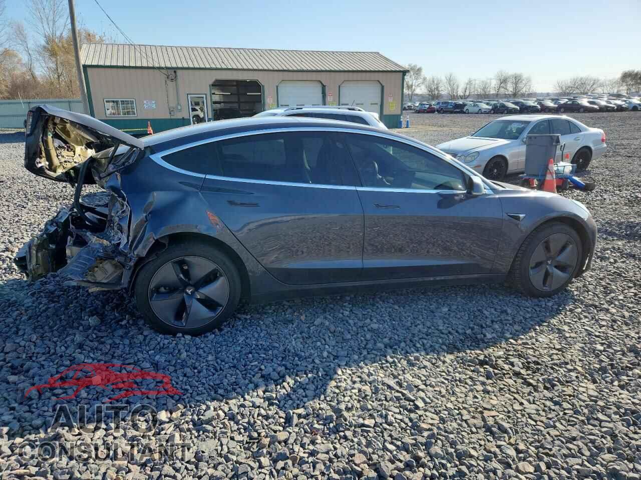 TESLA MODEL 3 2018 - 5YJ3E1EB2JF103745