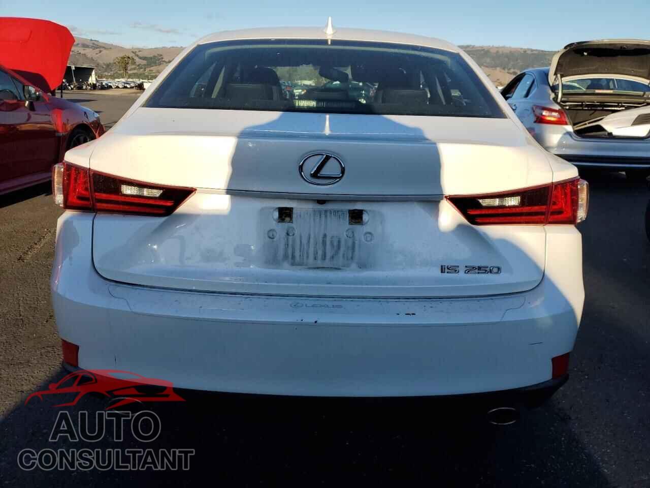 LEXUS IS 2015 - JTHBF1D20F5062002