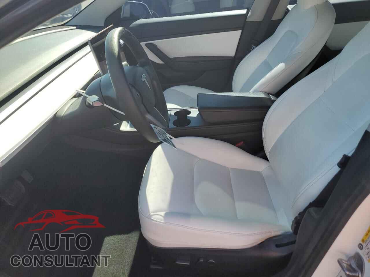 TESLA MODEL 3 2021 - 5YJ3E1EB2MF919231