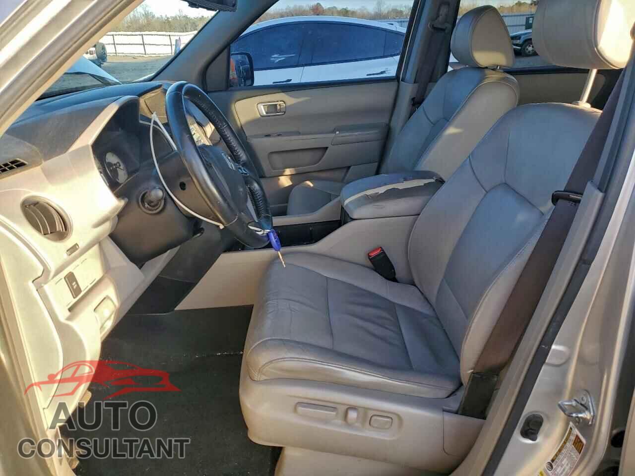 HONDA PILOT 2011 - 5FNYF3H52BB001741