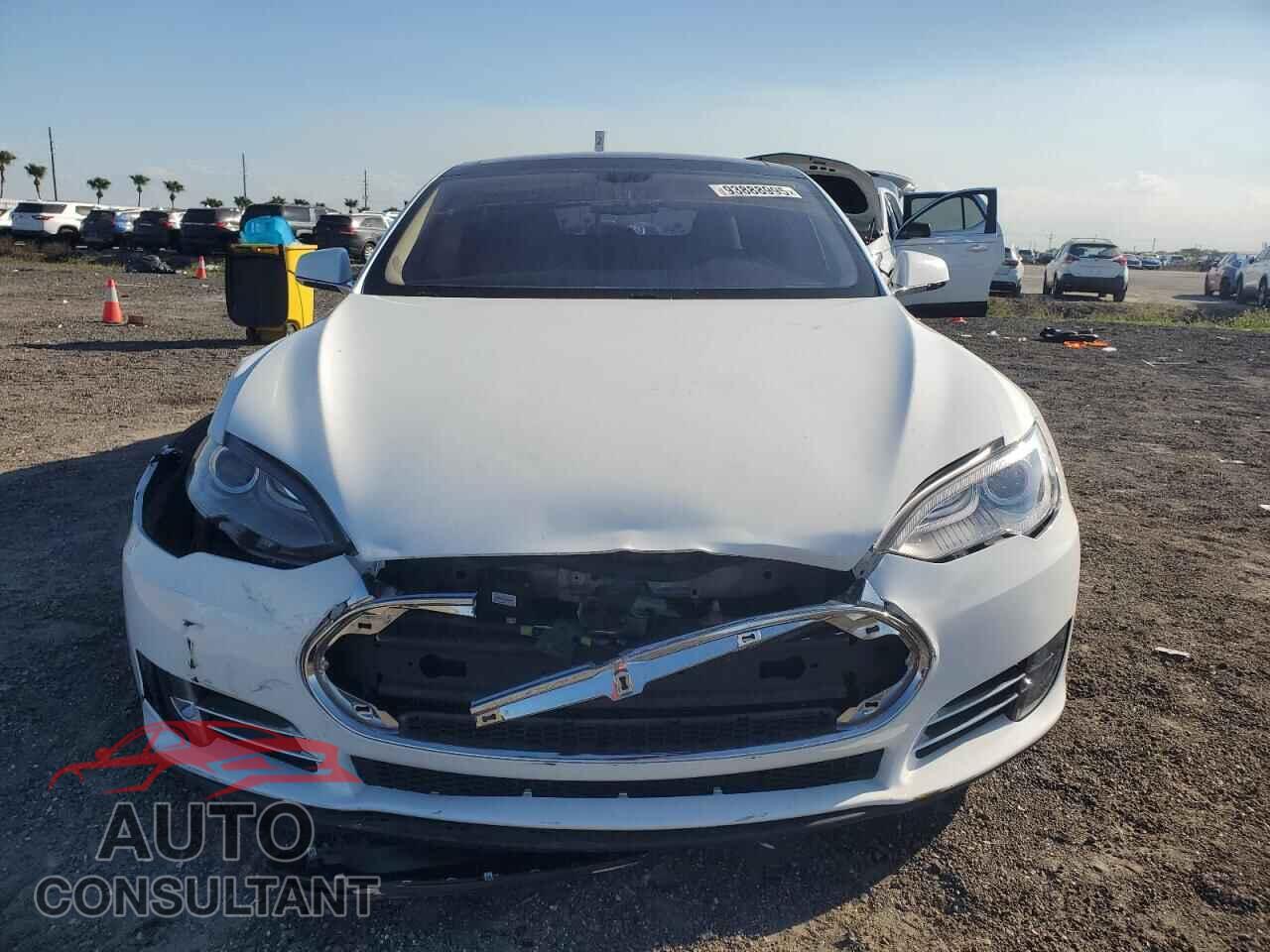 TESLA MODEL S 2013 - 5YJSA1CGXDFP26525