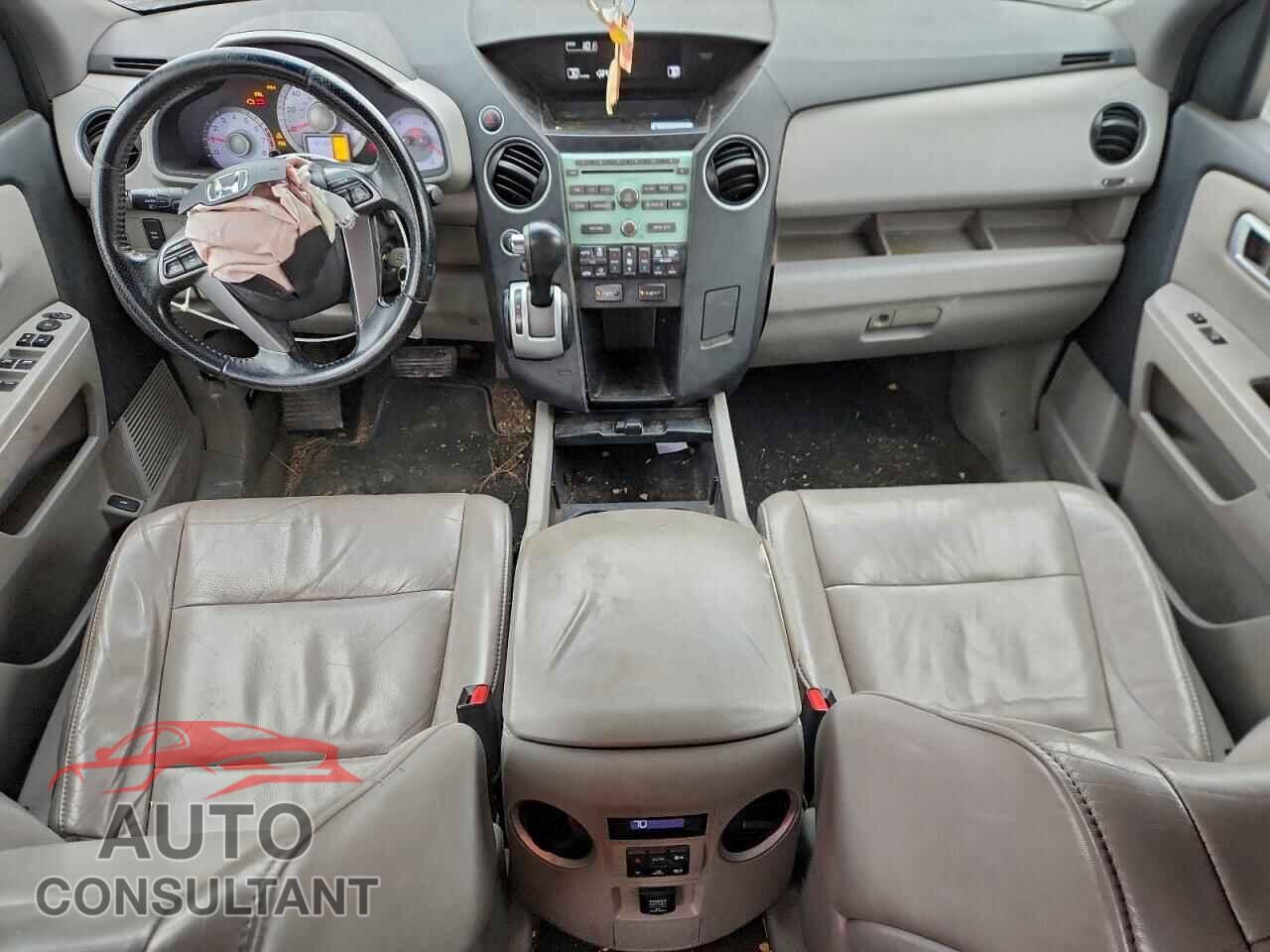 HONDA PILOT 2011 - 5FNYF4H52BB105233