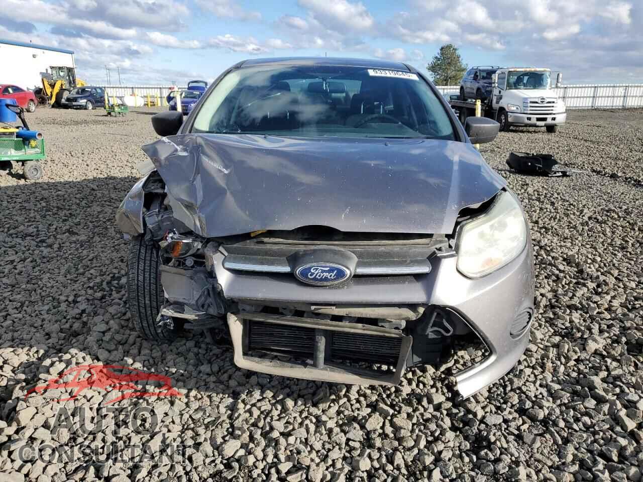 FORD FOCUS 2013 - 1FADP3E20DL144943