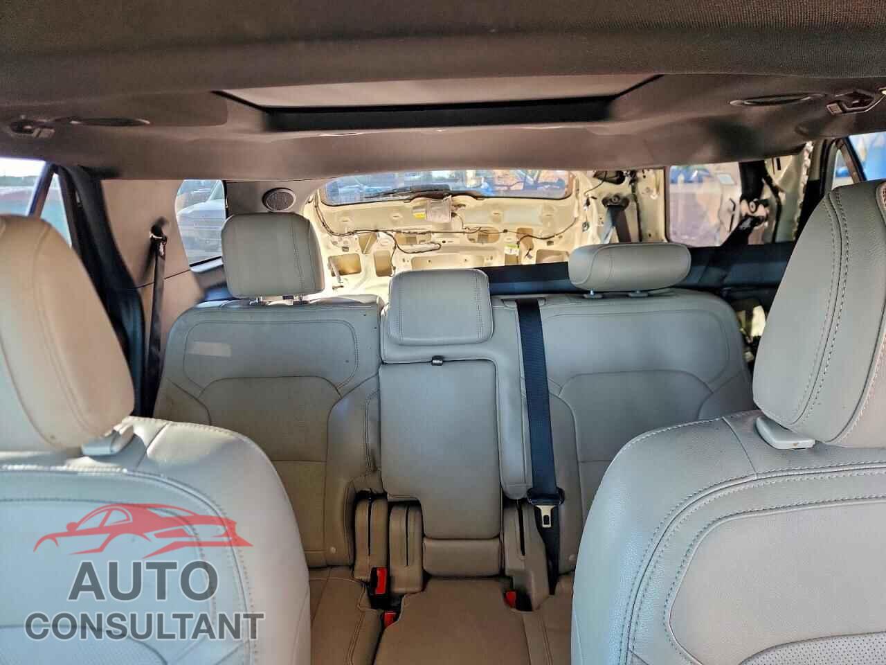 FORD EXPLORER 2018 - 1FM5K7F87JGB56854