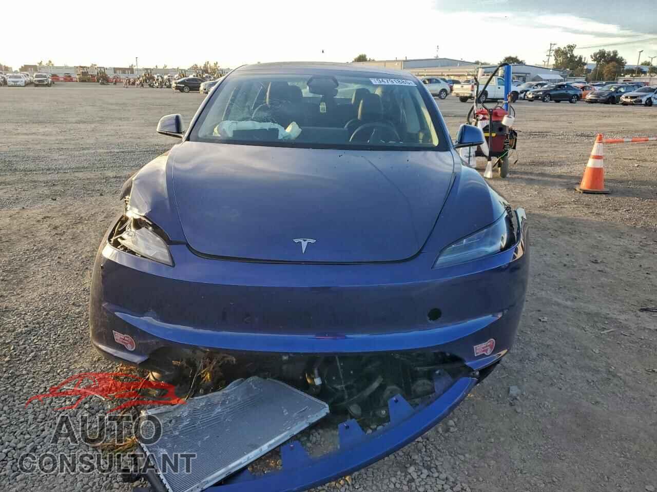 TESLA MODEL 3 2024 - 5YJ3E1EA0RF747831
