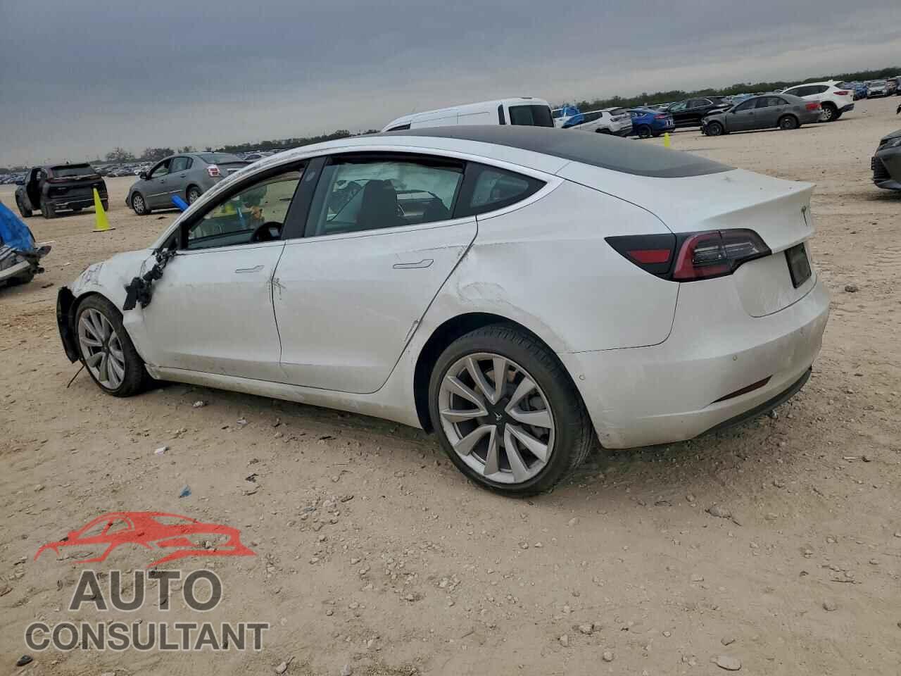 TESLA MODEL 3 2019 - 5YJ3E1EB3KF477833