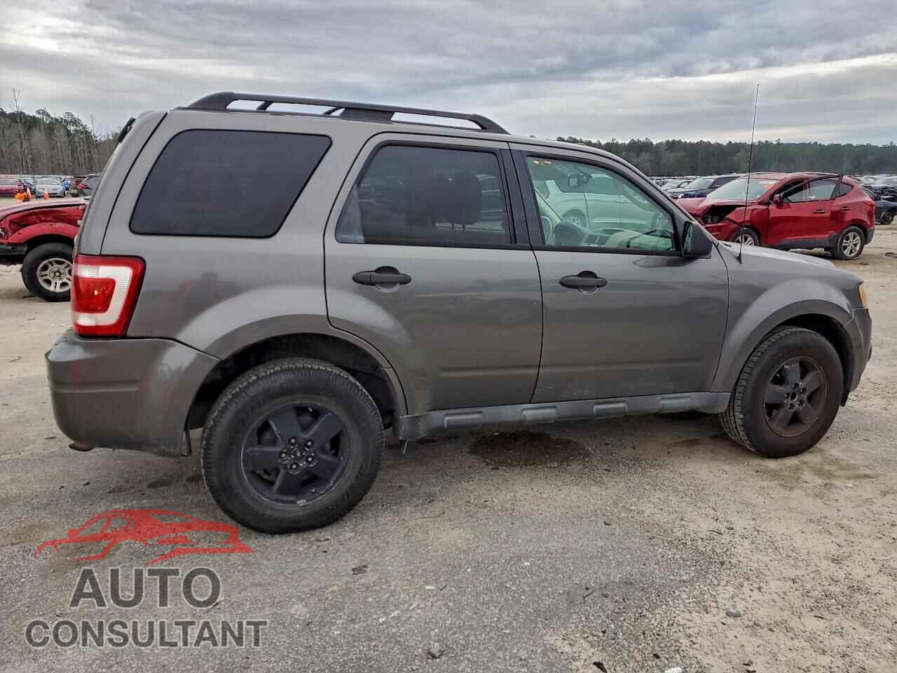 FORD ESCAPE 2011 - 1FMCU9DG2BKA20010