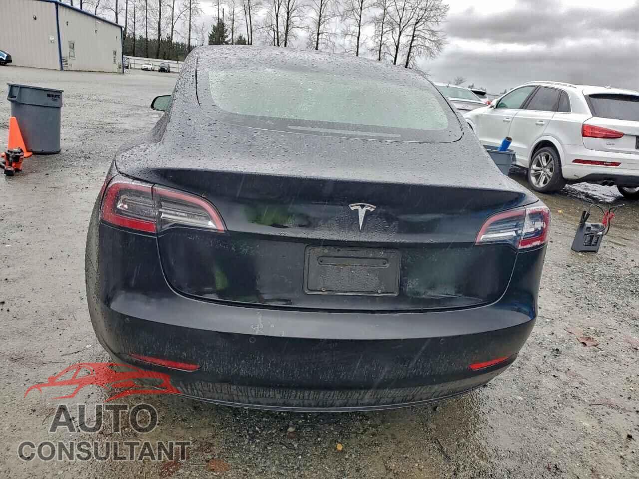 TESLA MODEL 3 2022 - 5YJ3E1EA8NF370000
