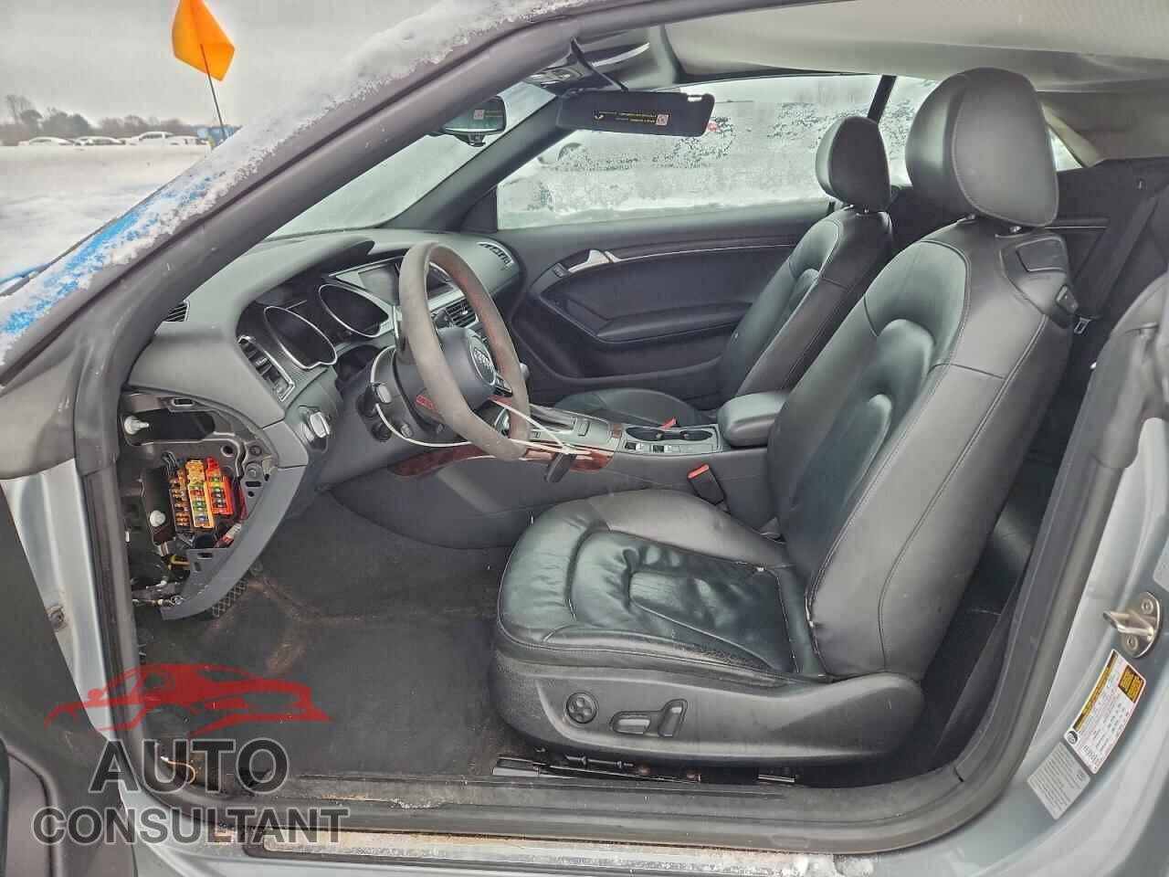 AUDI A5 2010 - WAULFAFH9AN008596