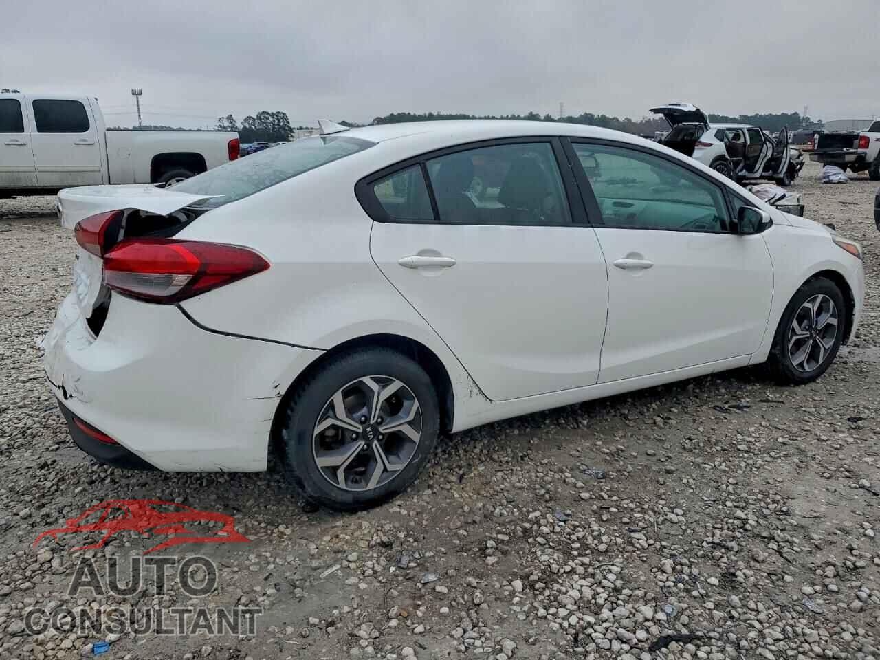 KIA FORTE 2017 - 3KPFK4A77HE061324