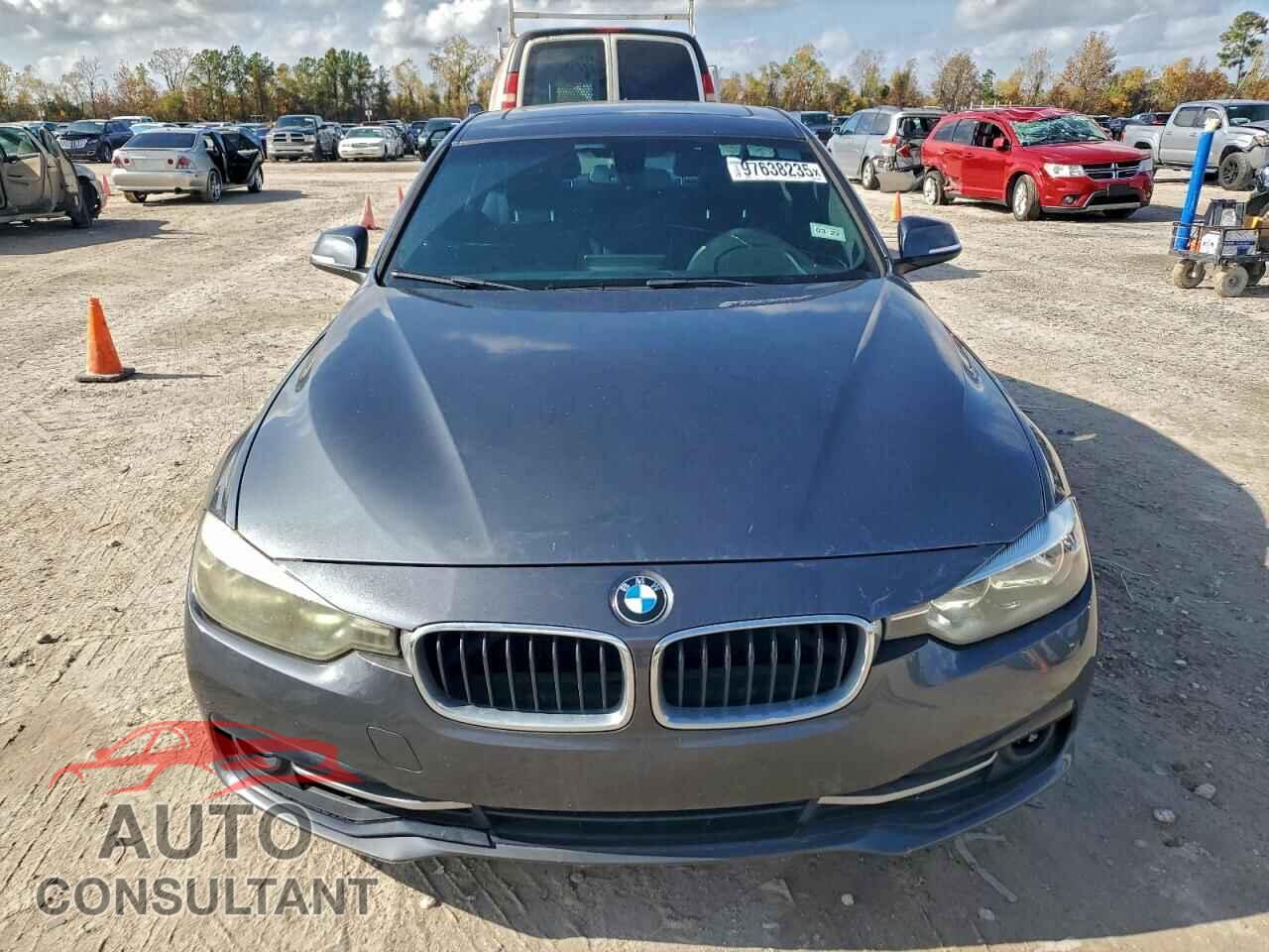 BMW 3 SERIES 2016 - WBA8E9G51GNU29720