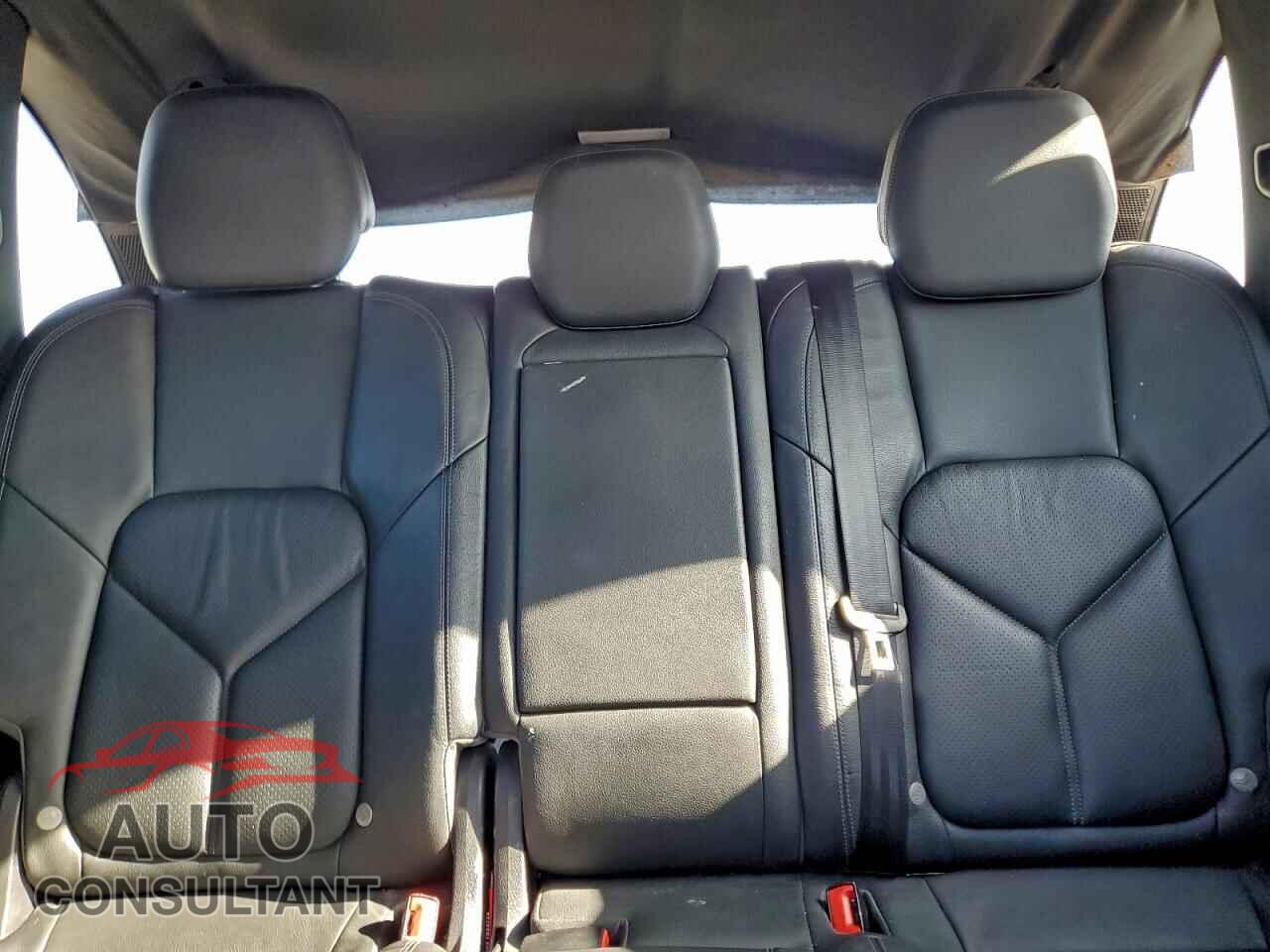 PORSCHE CAYENNE 2012 - WP1AA2A22CLA01343