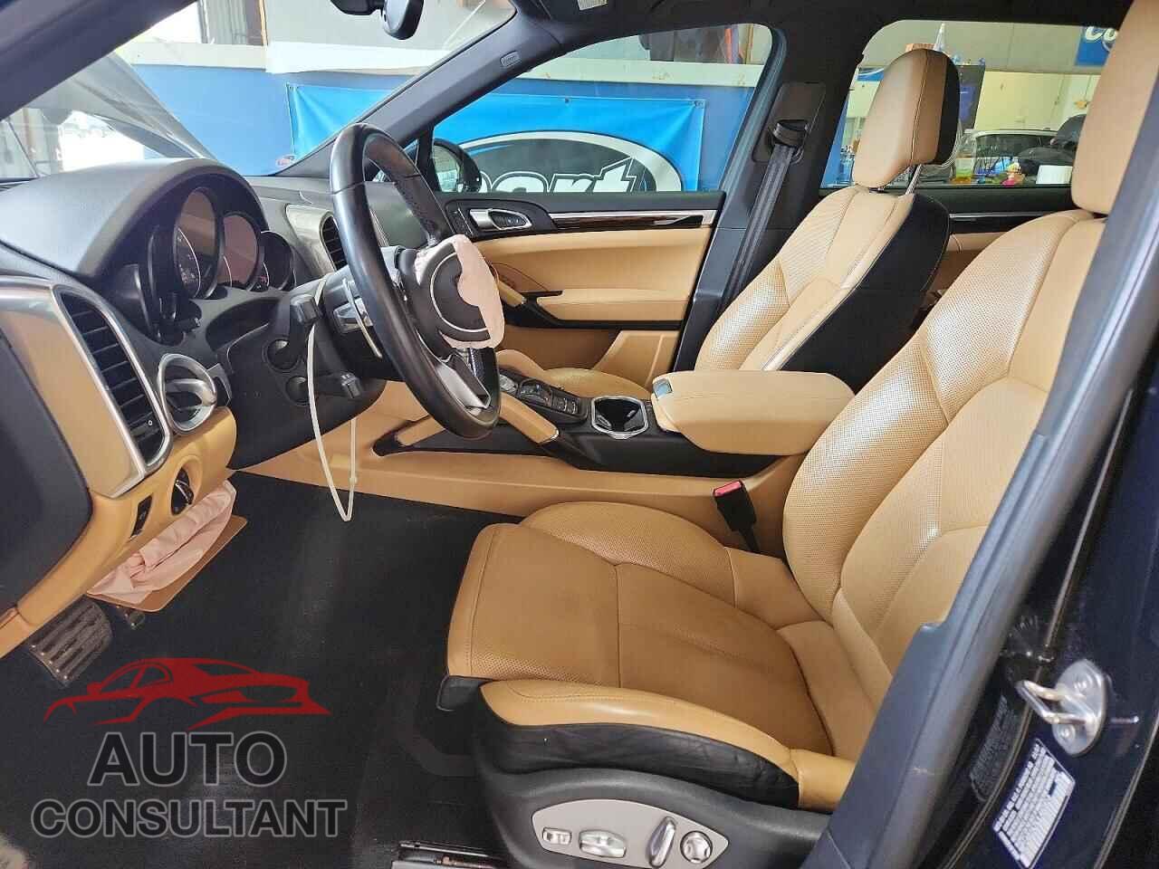 PORSCHE CAYENNE 2018 - WP1AB2A2XJLA60814