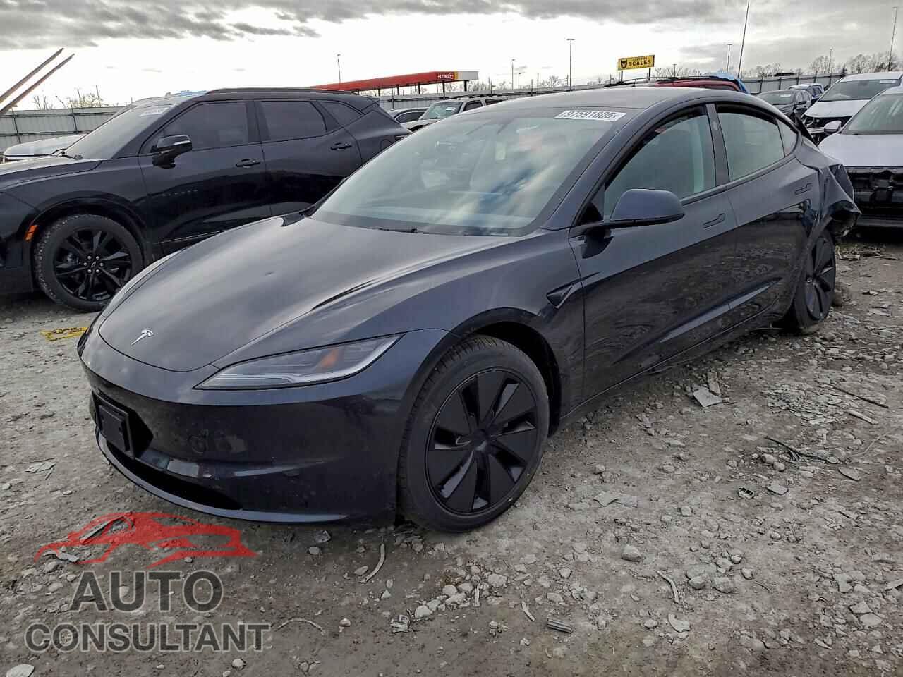 TESLA MODEL 3 2025 - 5YJ3E1EA8SF989904
