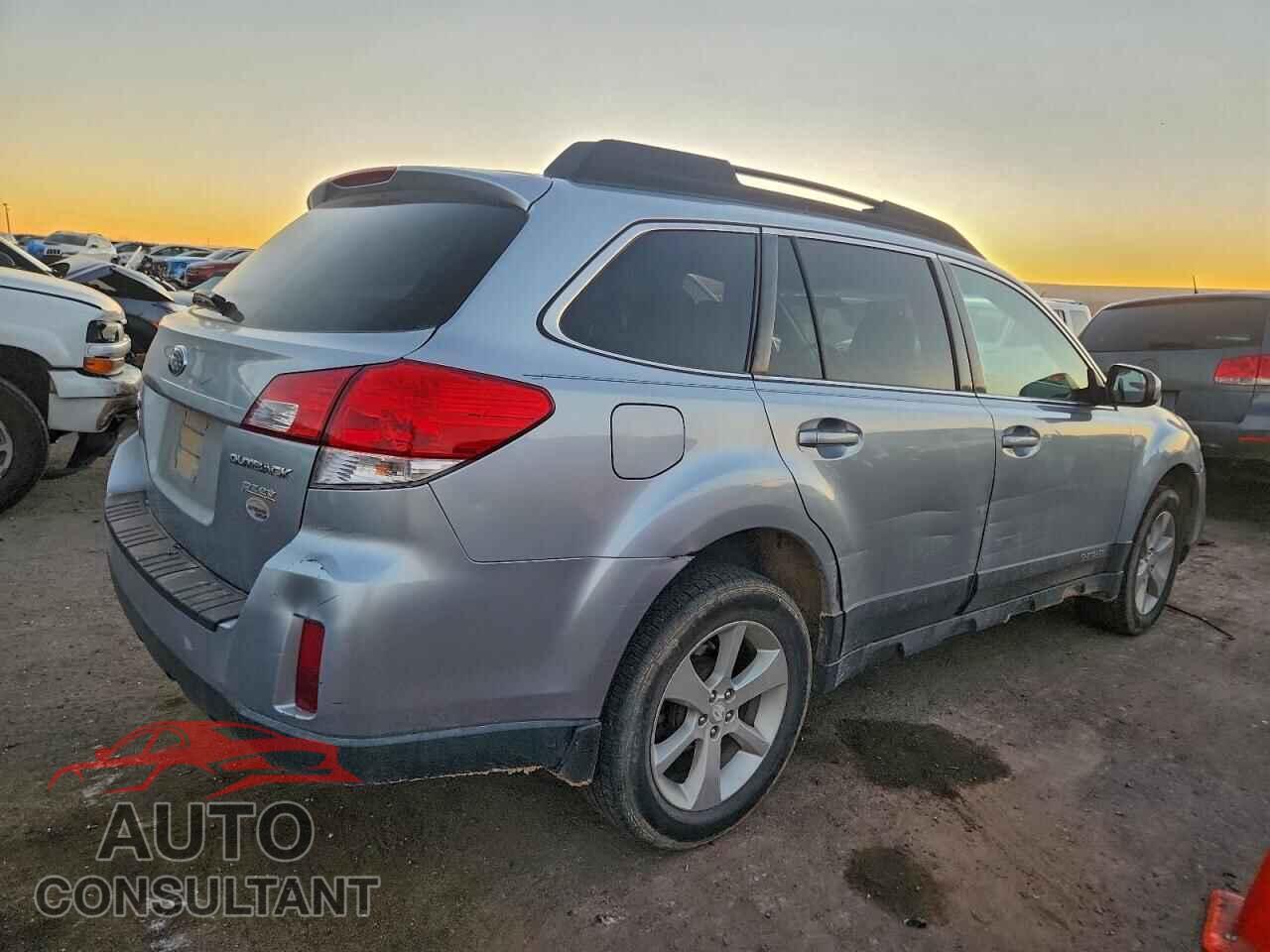 SUBARU OUTBACK 2013 - 4S4BRBCC4D3304805