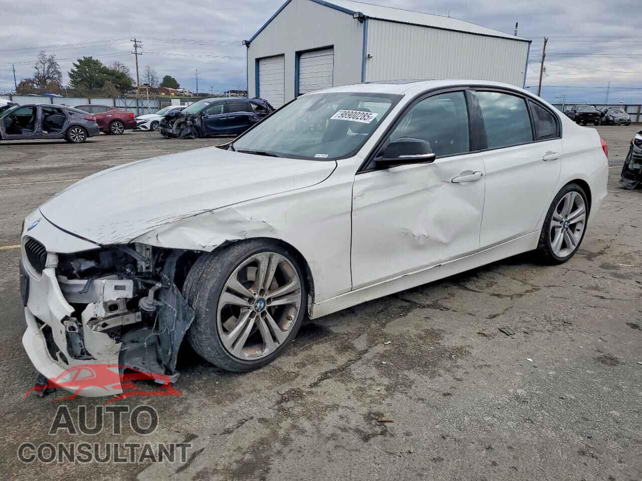 BMW 3 SERIES 2012 - WBA3A9C58CF270324