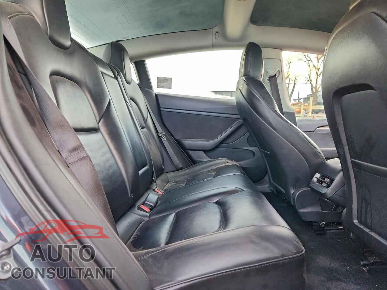 TESLA MODEL 3 2022 - 5YJ3E1EAXNF370323