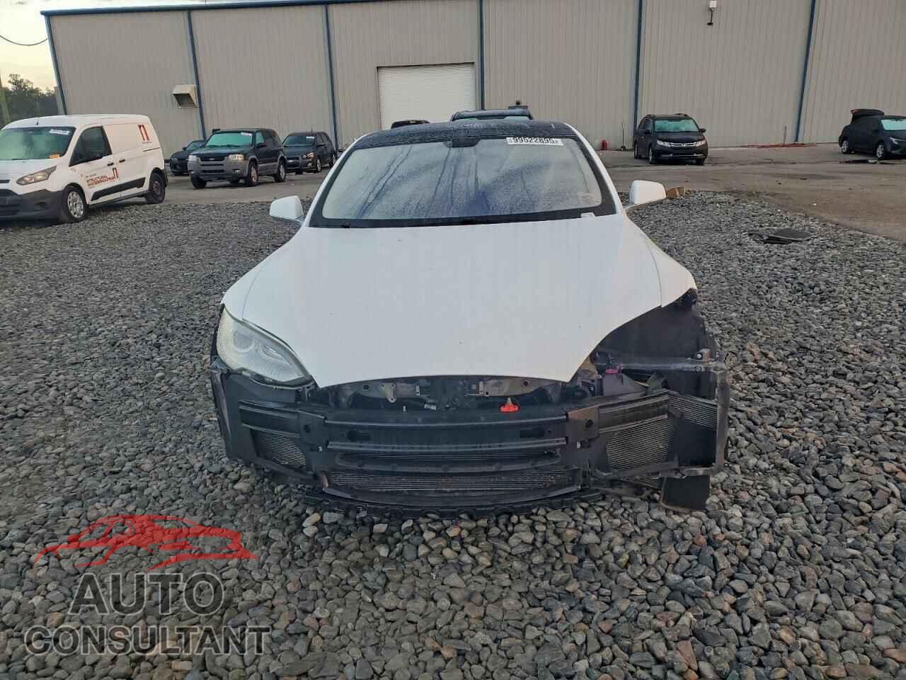 TESLA MODEL S 2013 - 5YJSA1DN2DFP12261