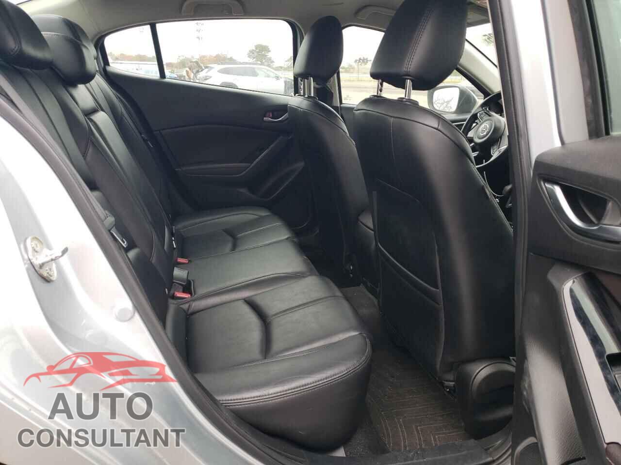 MAZDA 3 2017 - 3MZBN1V75HM149130