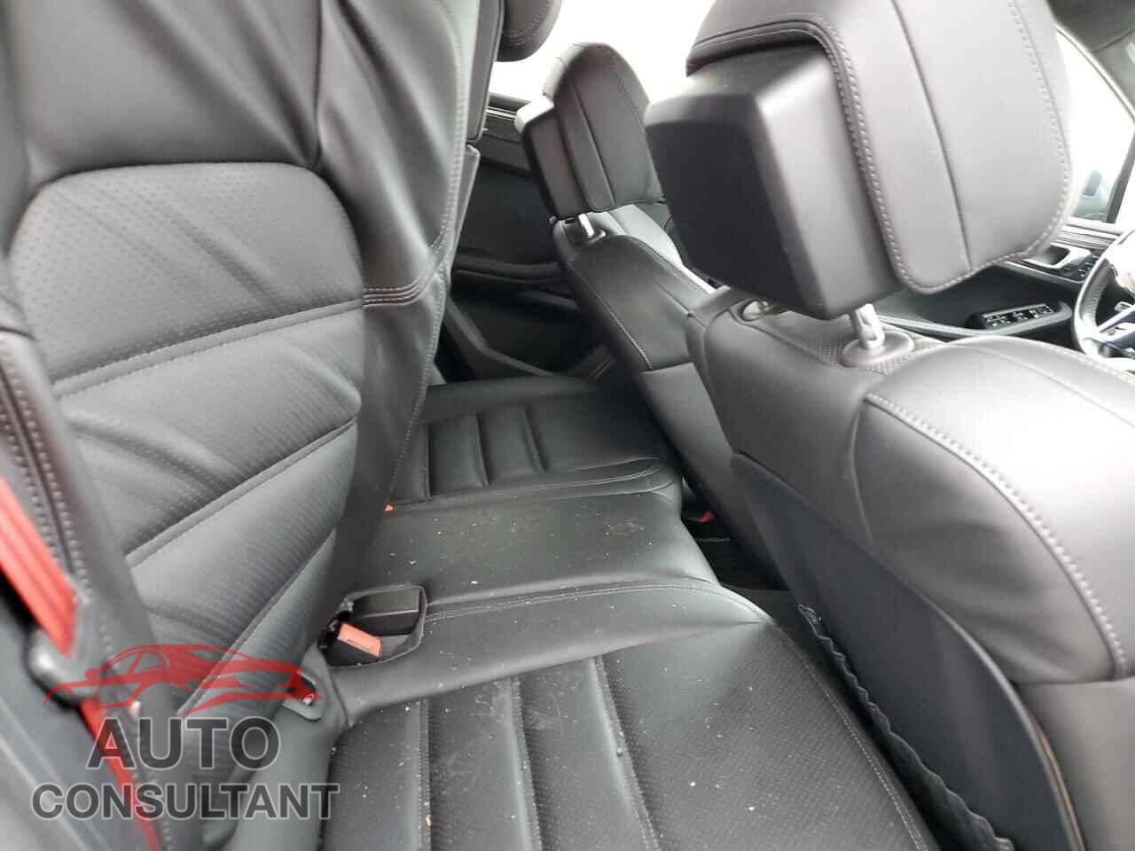 PORSCHE MACAN 2016 - WP1AF2A50GLB94965