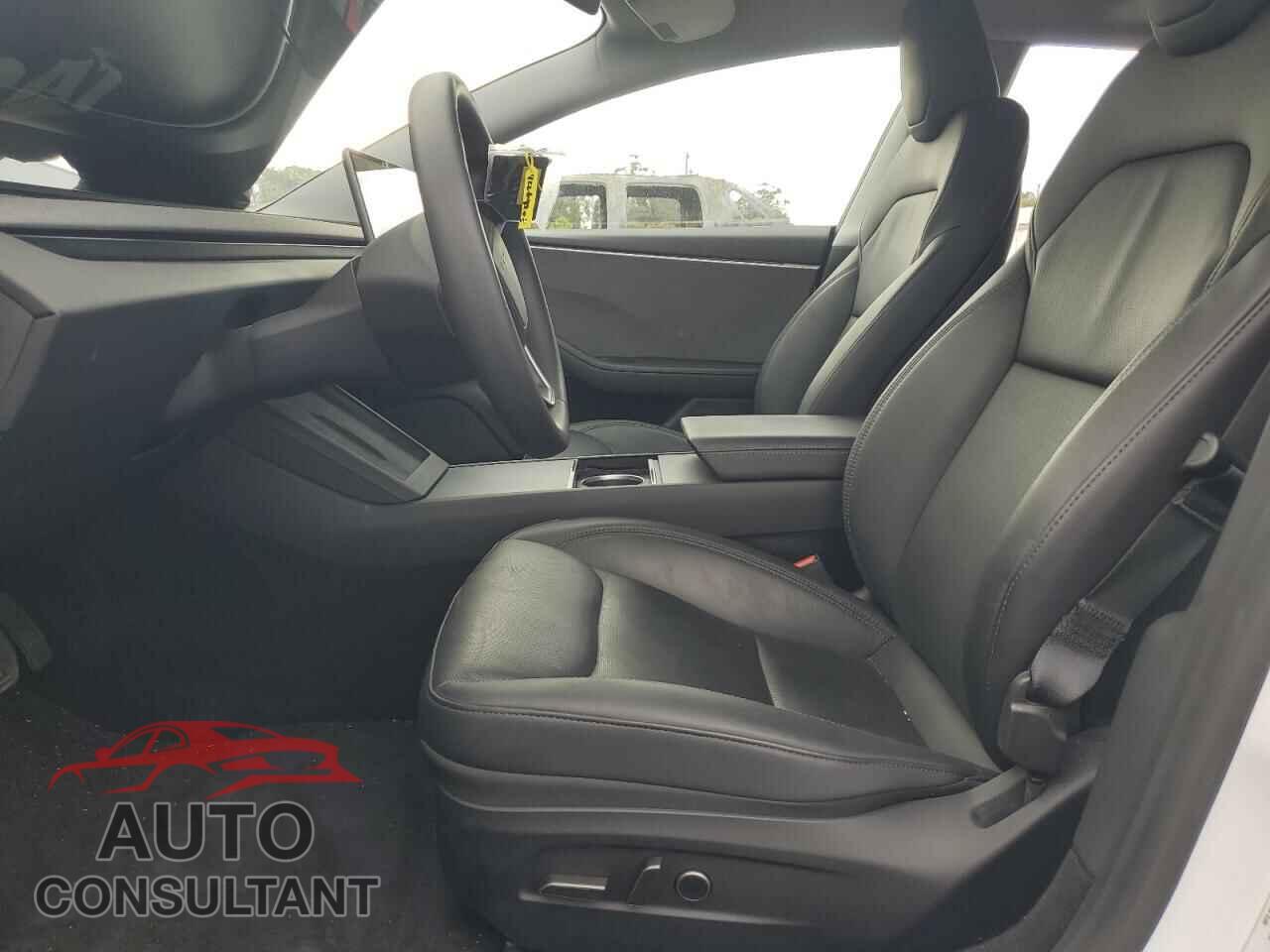 TESLA MODEL 3 2024 - 5YJ3E1EA5RF784860
