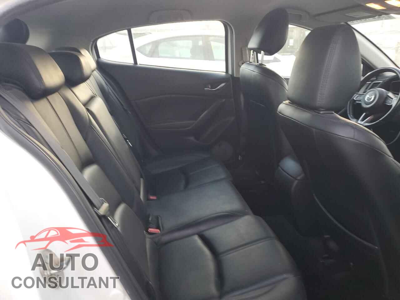 MAZDA 3 2017 - 3MZBN1L77HM125513