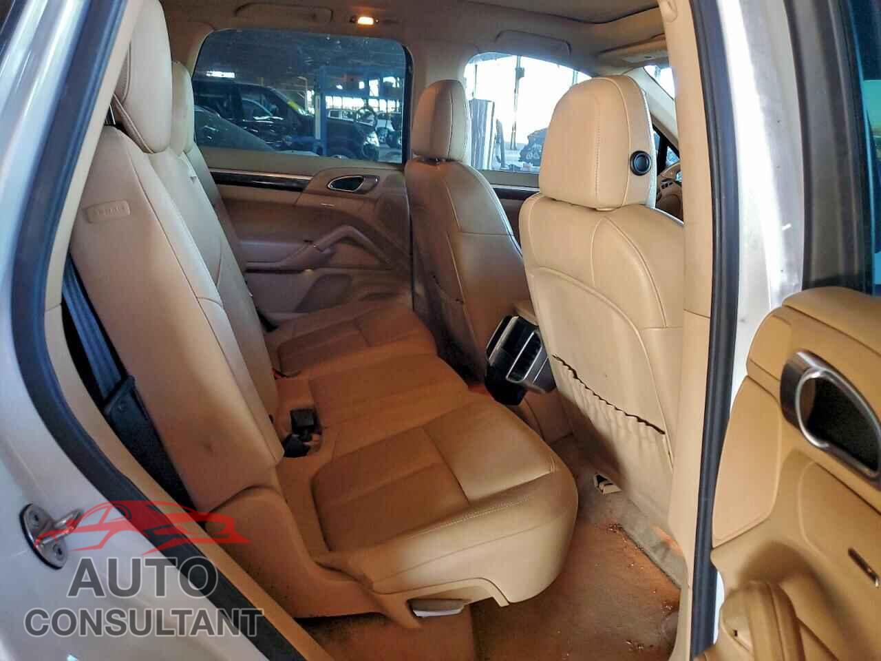 PORSCHE CAYENNE 2012 - WP1AA2A23CLA08043