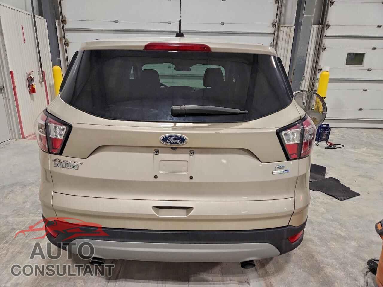 FORD ESCAPE 2017 - 1FMCU9GD7HUE08025
