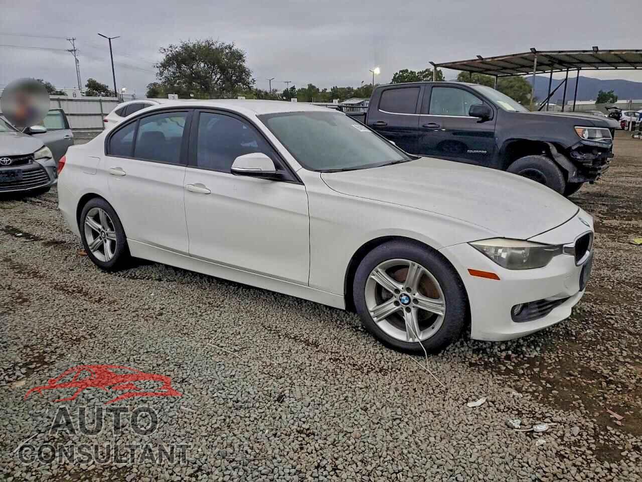 BMW 3 SERIES 2012 - WBA3C1C58CF433419