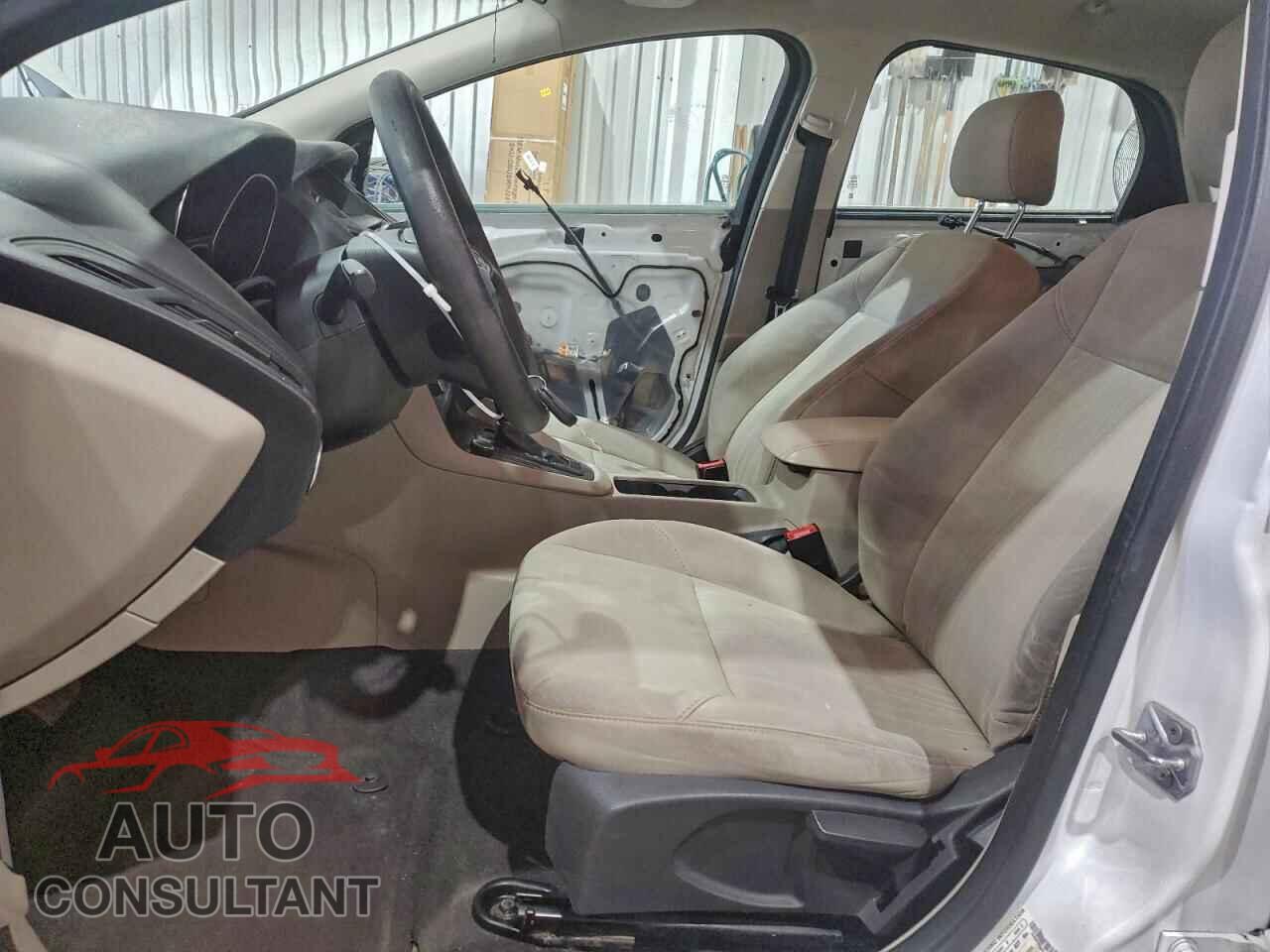 FORD FOCUS 2016 - 1FADP3K25GL384532
