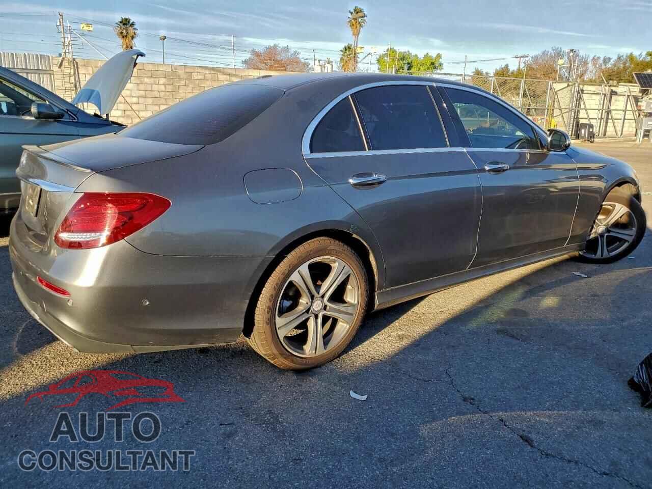 MERCEDES-BENZ E-CLASS 2017 - WDDZF4JB8HA189196