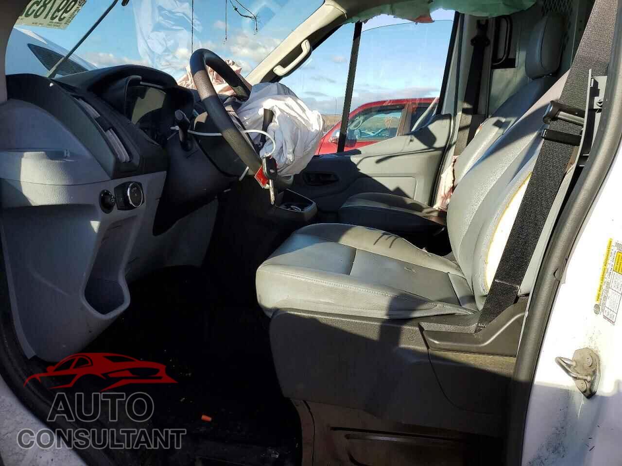 FORD TRANSIT 2019 - 1FTYR2CM0KKA39357