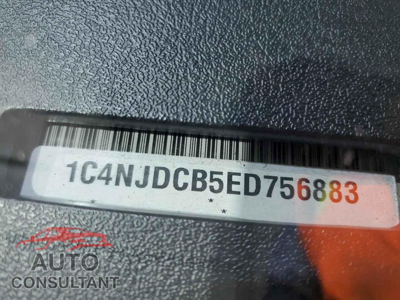 JEEP COMPASS 2014 - 1C4NJDCB5ED756883